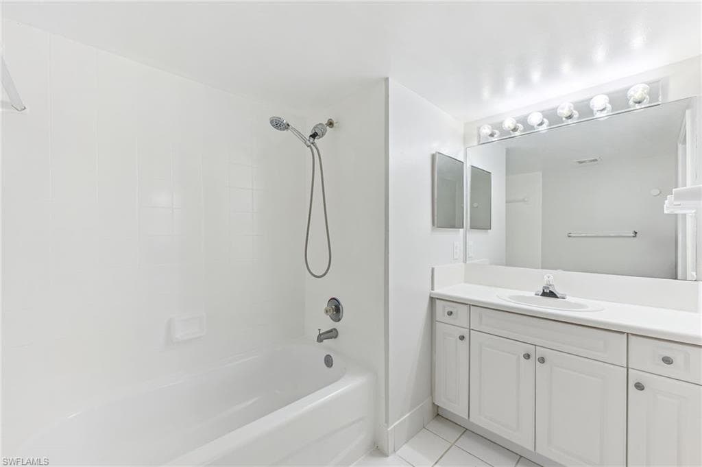 1210 Wildwood Lakes Blvd 304, Naples, FL 34104-13