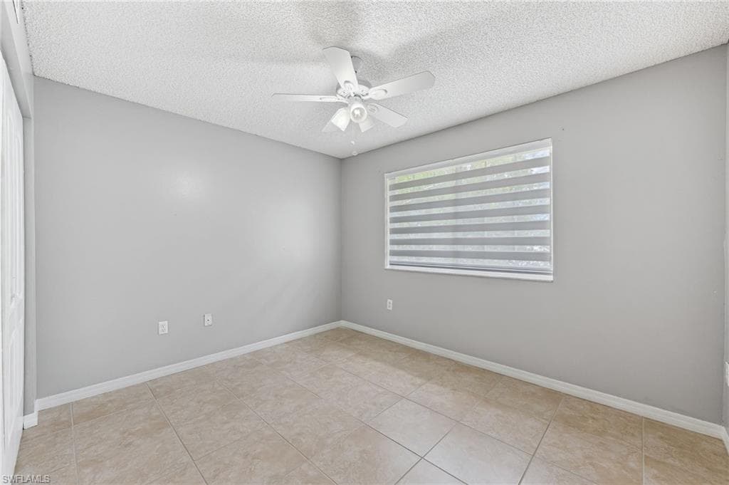 1210 Wildwood Lakes Blvd 304, Naples, FL 34104-17