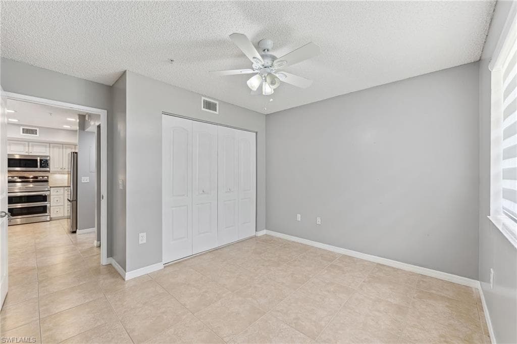 1210 Wildwood Lakes Blvd 304, Naples, FL 34104-18