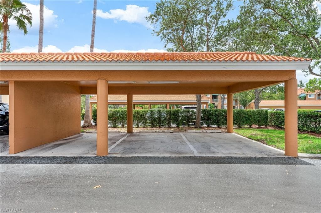 1210 Wildwood Lakes Blvd 304, Naples, FL 34104-22