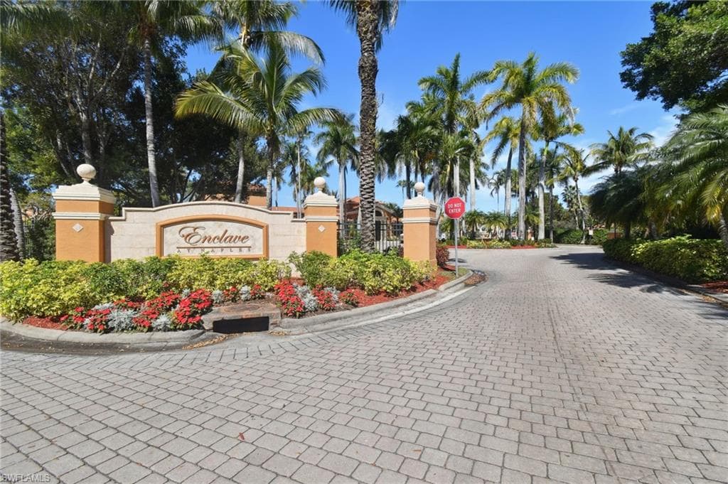1210 Wildwood Lakes Blvd 304, Naples, FL 34104-34