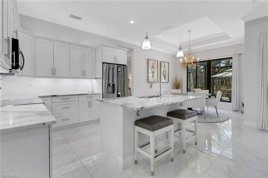463 22nd Ave NE, Naples, FL 34120-10
