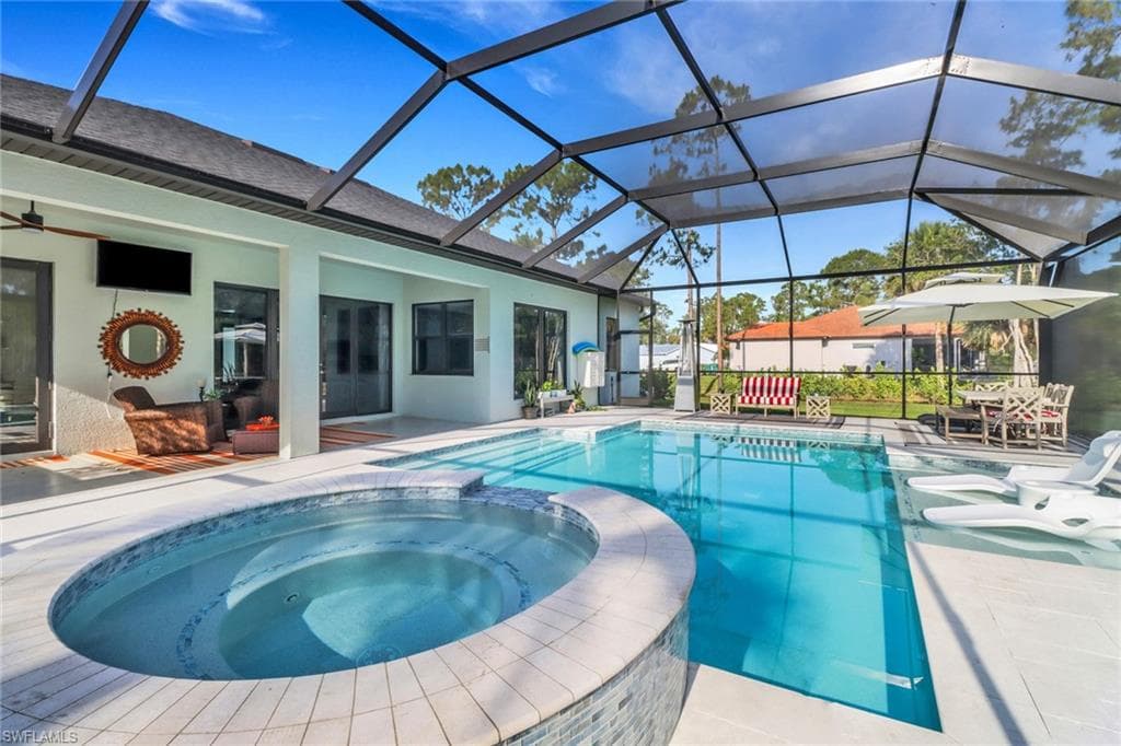 463 22nd Ave NE, Naples, FL 34120-1