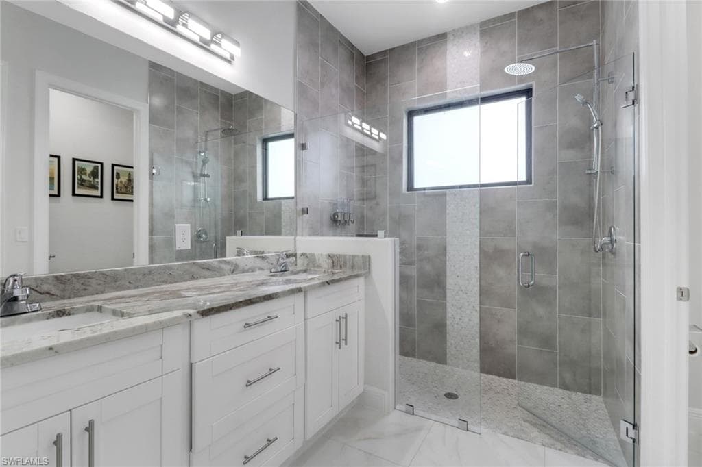 463 22nd Ave NE, Naples, FL 34120-22