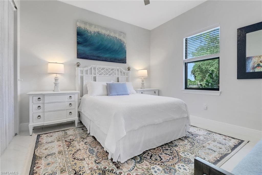463 22nd Ave NE, Naples, FL 34120-26