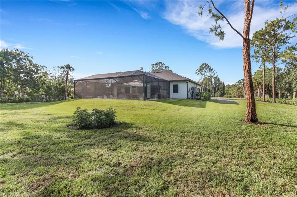 463 22nd Ave NE, Naples, FL 34120-34