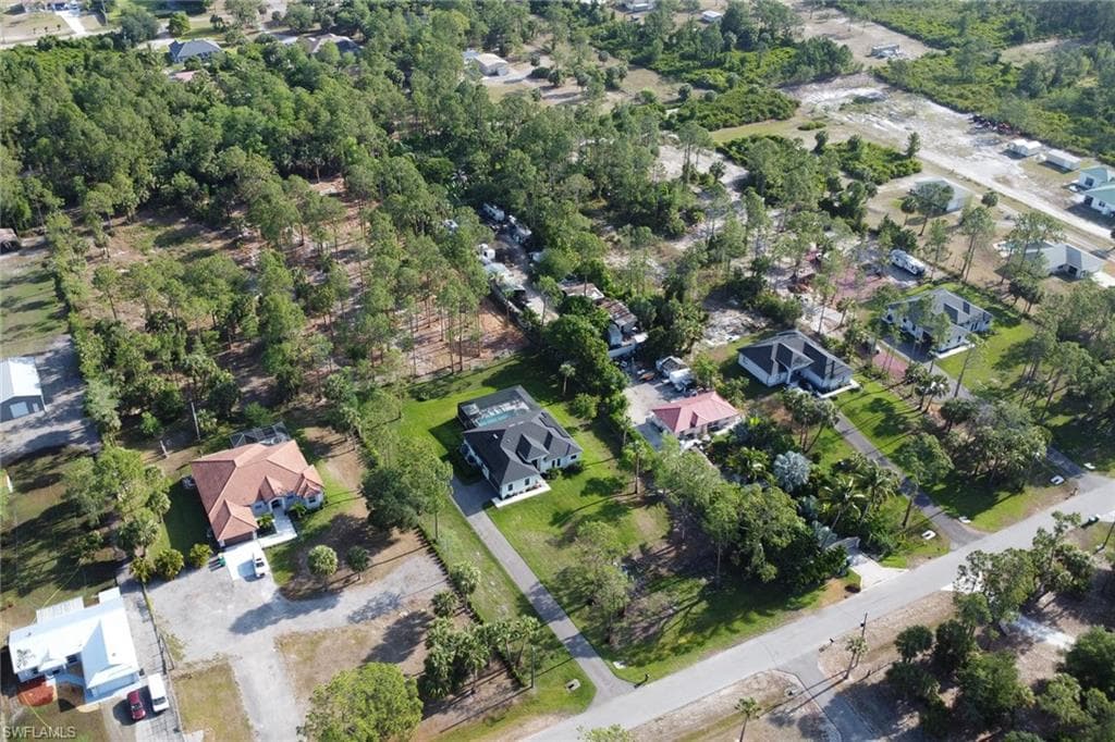 463 22nd Ave NE, Naples, FL 34120-40