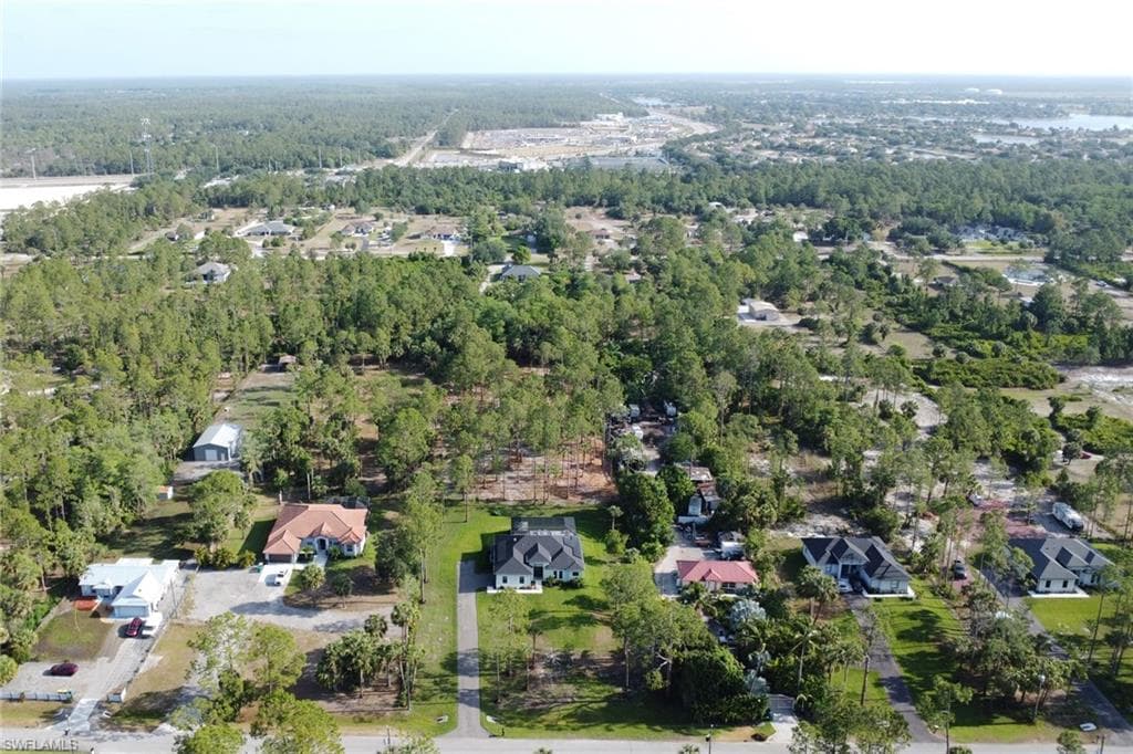 463 22nd Ave NE, Naples, FL 34120-44