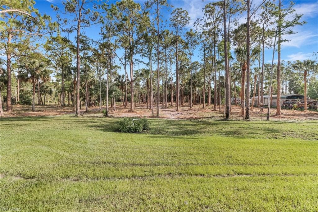 463 22nd Ave NE, Naples, FL 34120-47