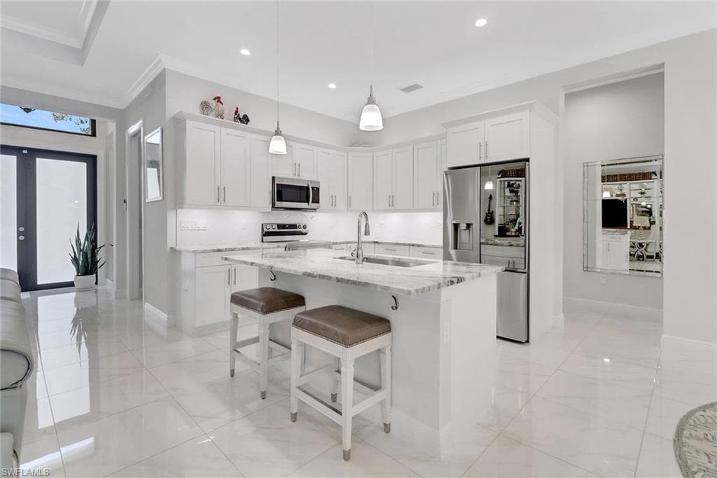 463 22nd Ave NE, Naples, FL 34120-6