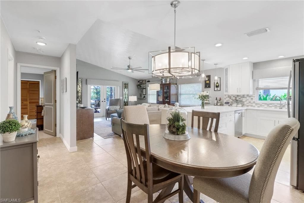 9798 Oxford St, Naples, FL 34109-12