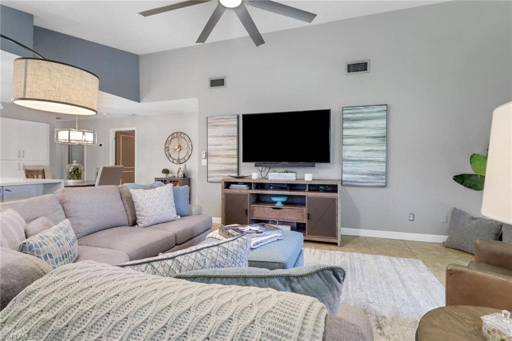 9798 Oxford St, Naples, FL 34109-15
