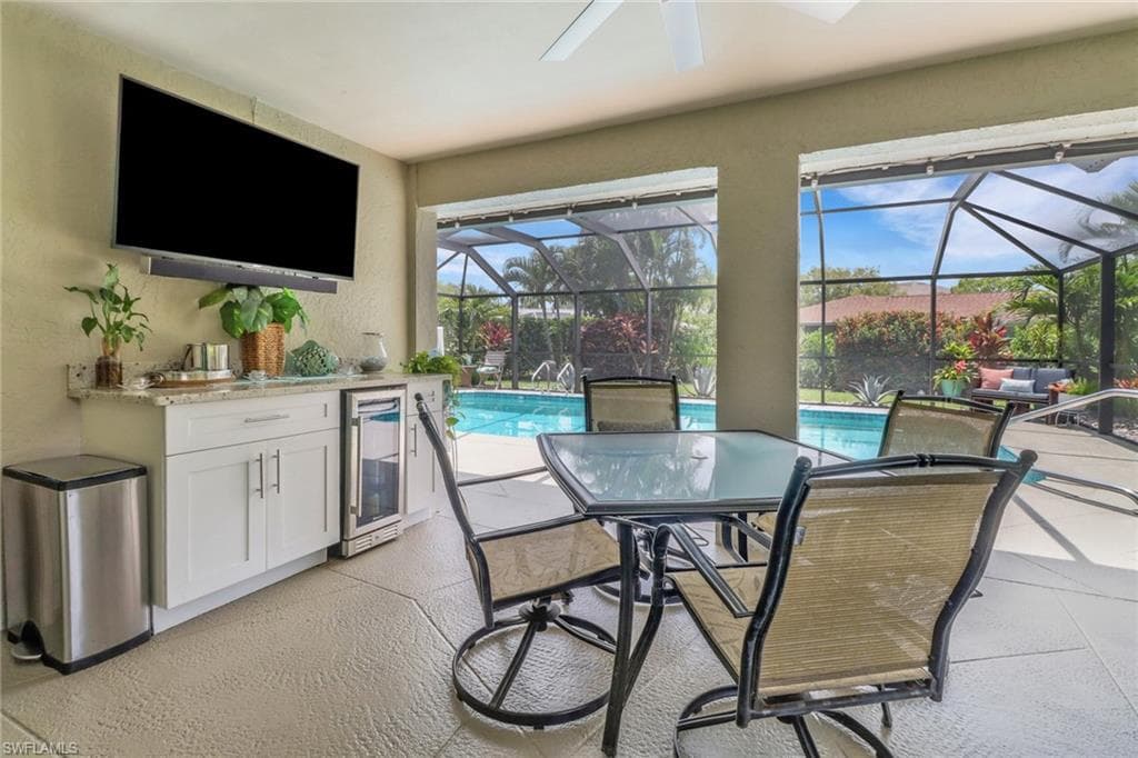 9798 Oxford St, Naples, FL 34109-31