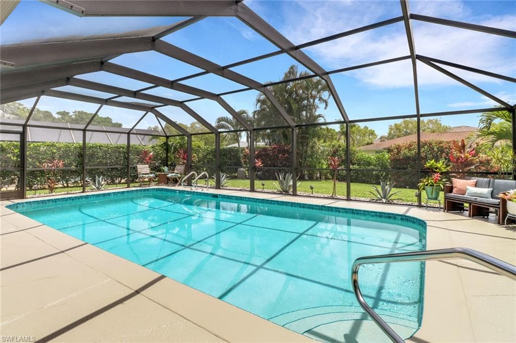 9798 Oxford St, Naples, FL 34109-33