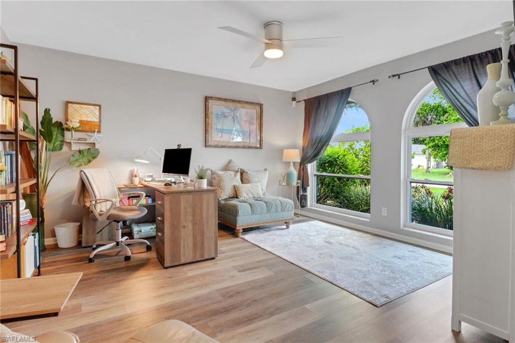 9798 Oxford St, Naples, FL 34109-6