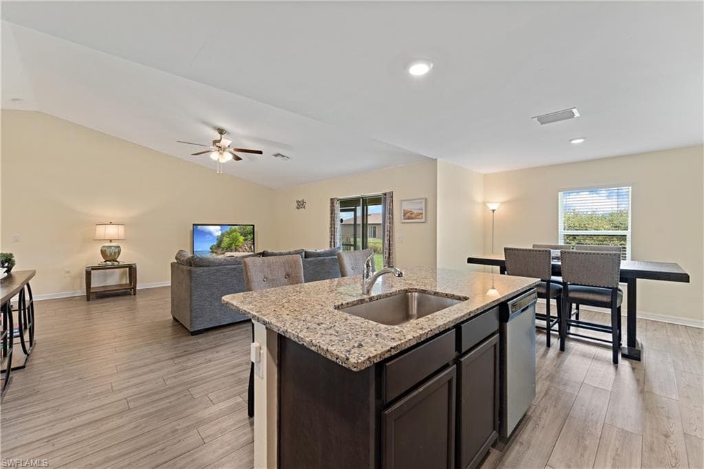 250 Lisette St, Fort Myers, FL 33913-12