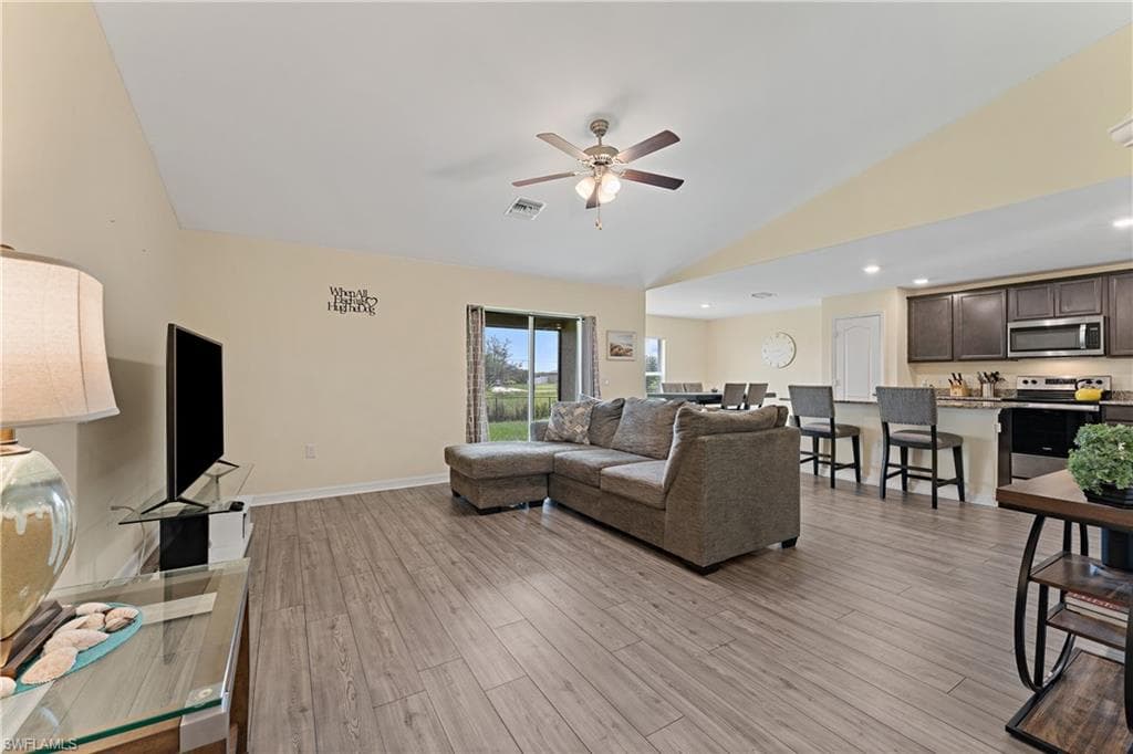 250 Lisette St, Fort Myers, FL 33913-17
