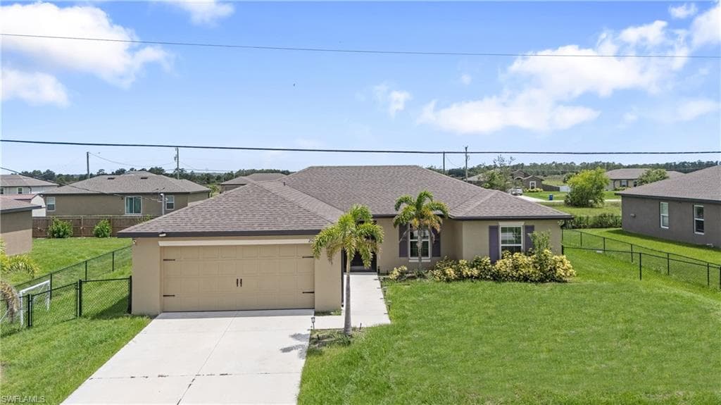 250 Lisette St, Fort Myers, FL 33913-1
