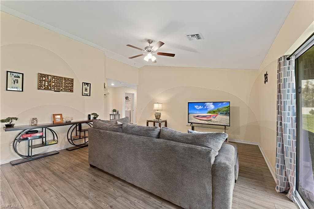 250 Lisette St, Fort Myers, FL 33913-20