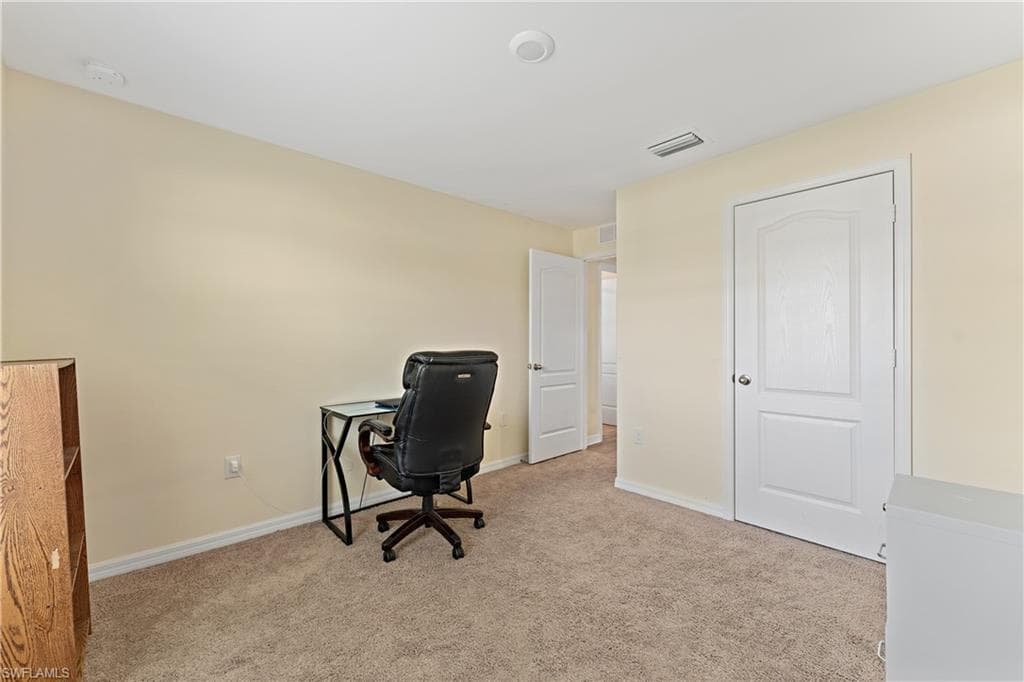 250 Lisette St, Fort Myers, FL 33913-32