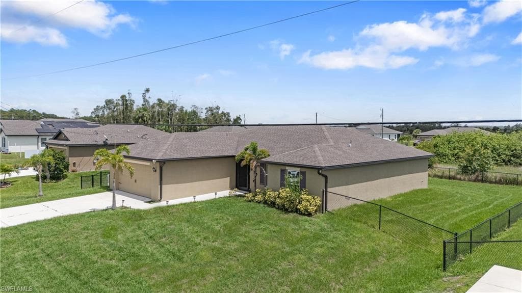 250 Lisette St, Fort Myers, FL 33913-3