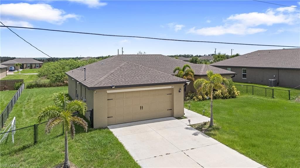 250 Lisette St, Fort Myers, FL 33913-4