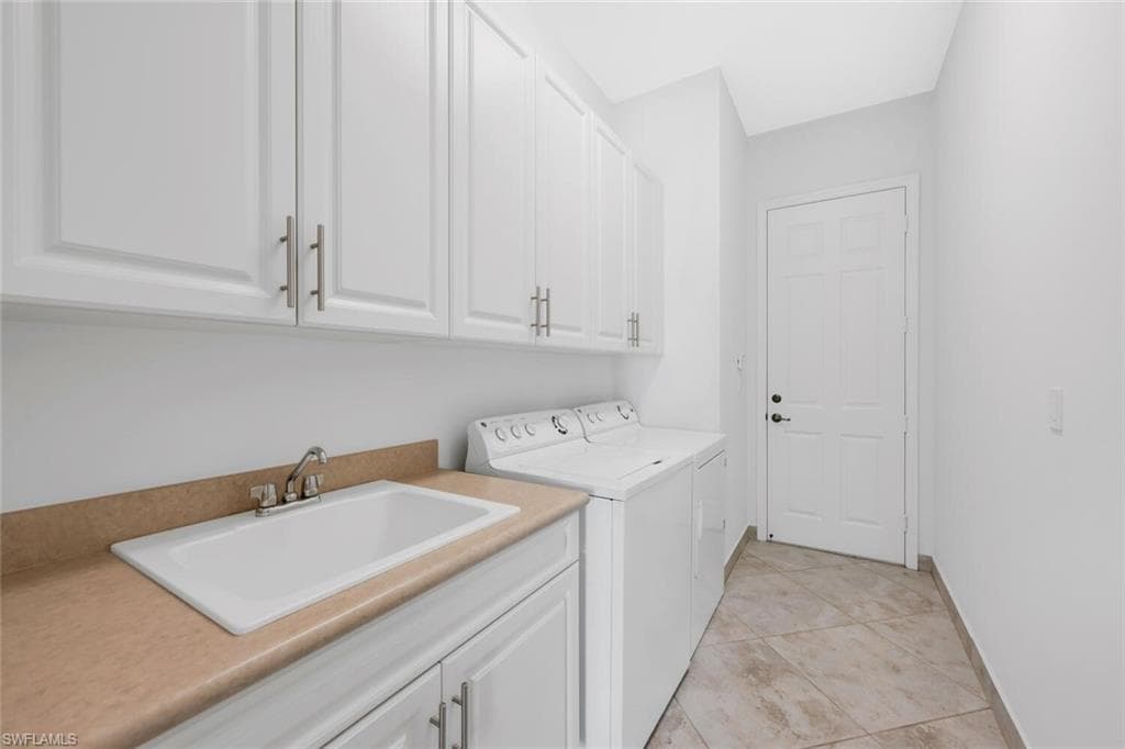 3428 Atlantic Cir, Naples, FL 34119-25