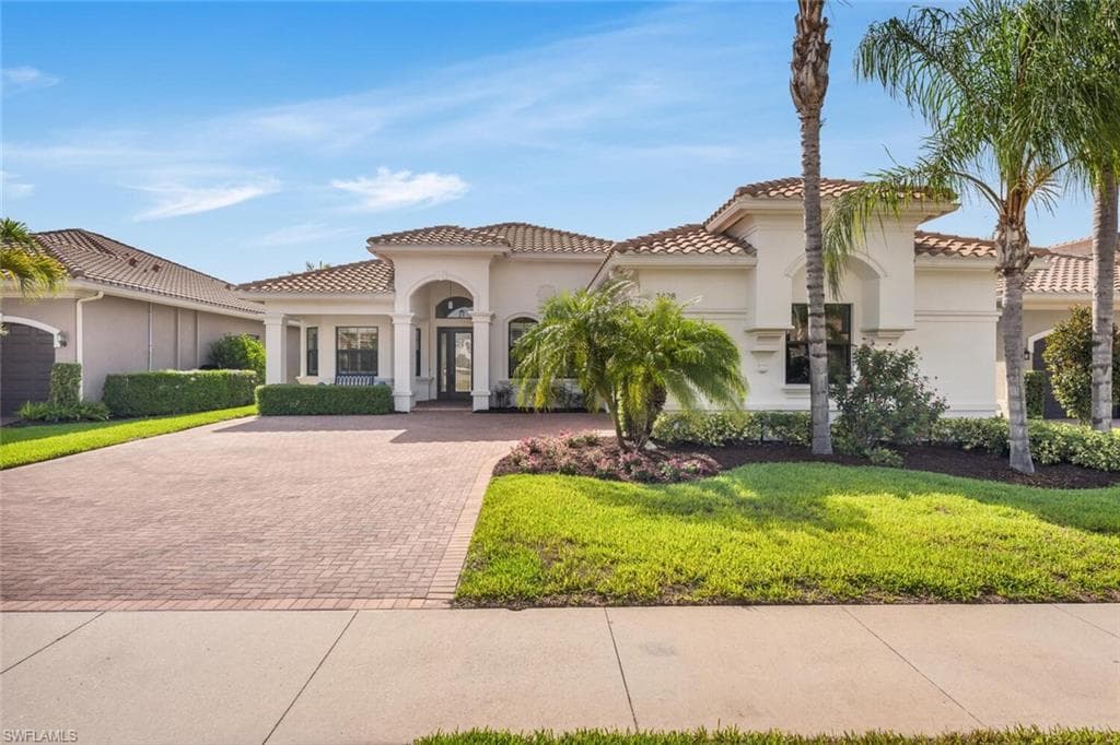3428 Atlantic Cir, Naples, FL 34119-2