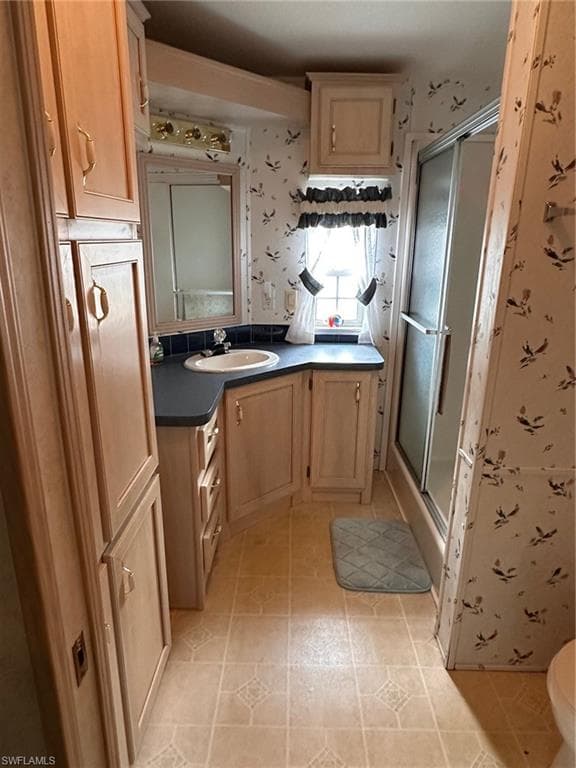 1307 Silver Lakes Blvd, Naples, FL 34114-16