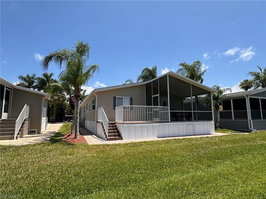 1307 Silver Lakes Blvd, Naples, FL 34114-6