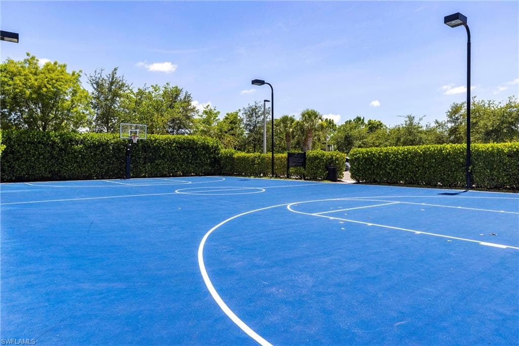 4330 Aurora St, Naples, FL 34119-26