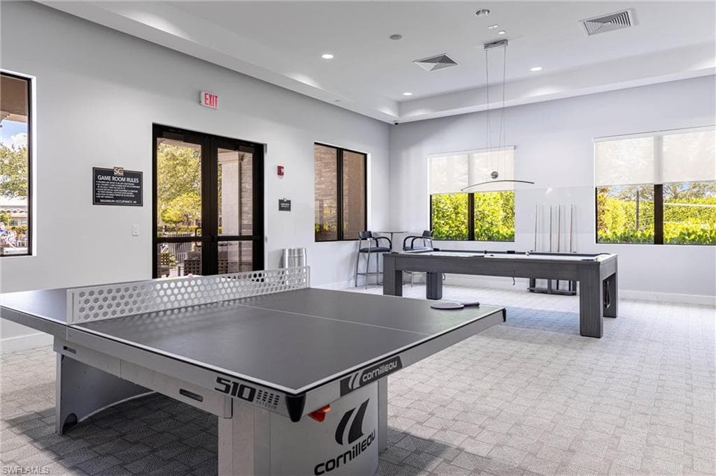 4330 Aurora St, Naples, FL 34119-29