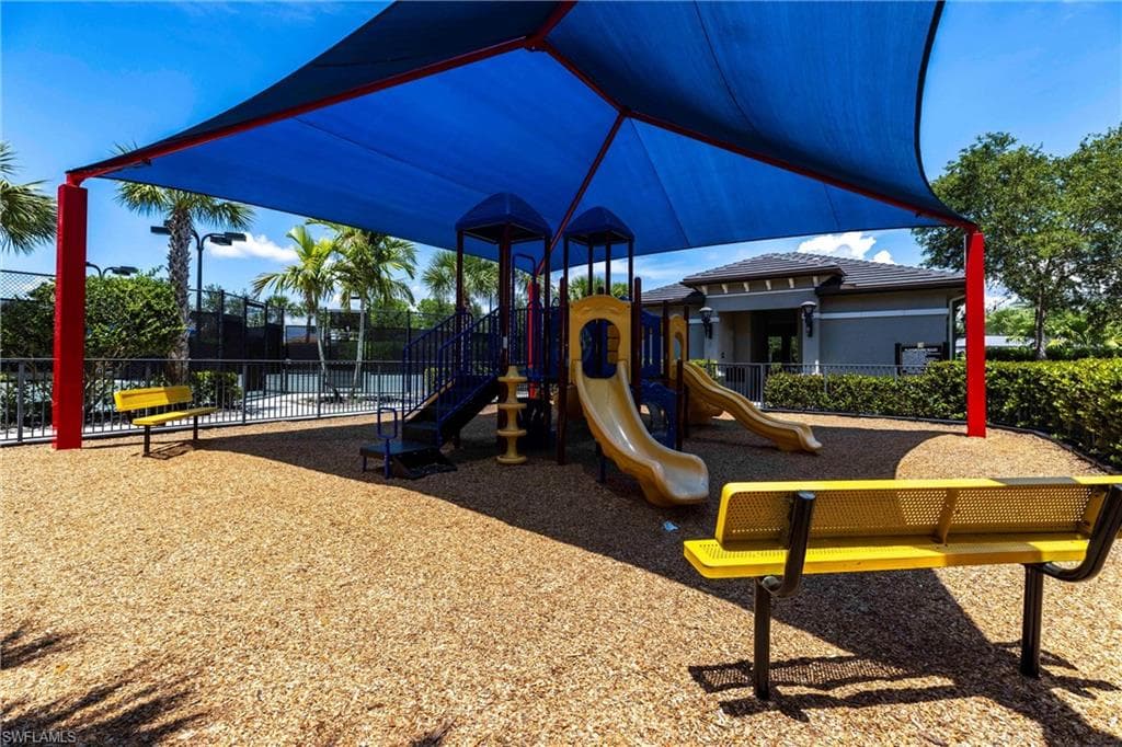 4330 Aurora St, Naples, FL 34119-32