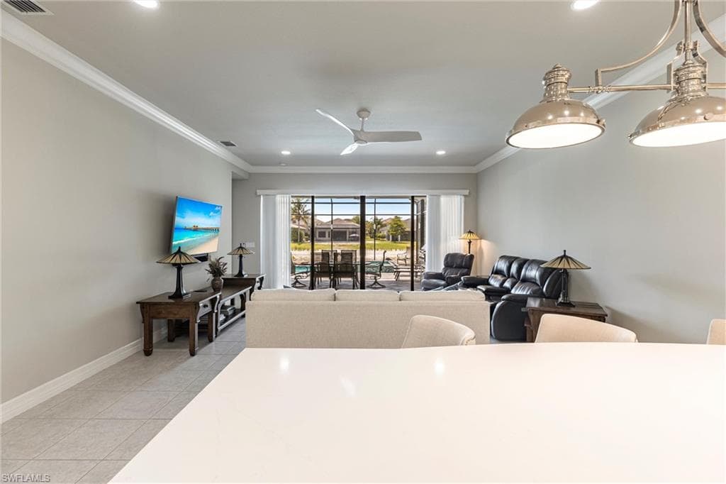 4330 Aurora St, Naples, FL 34119-4