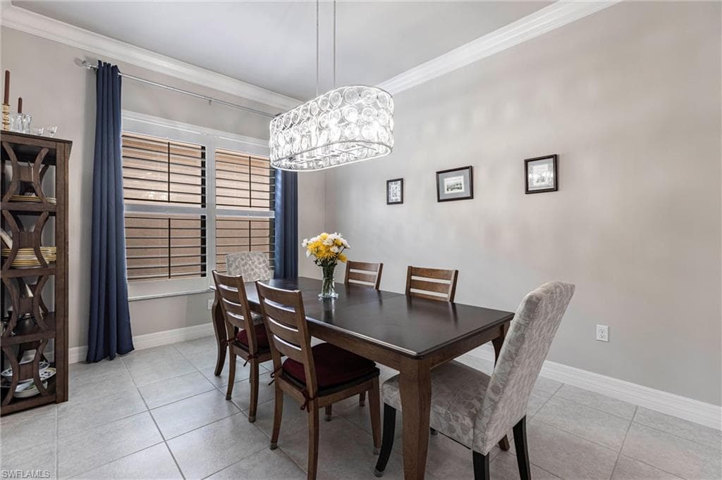 4330 Aurora St, Naples, FL 34119-8