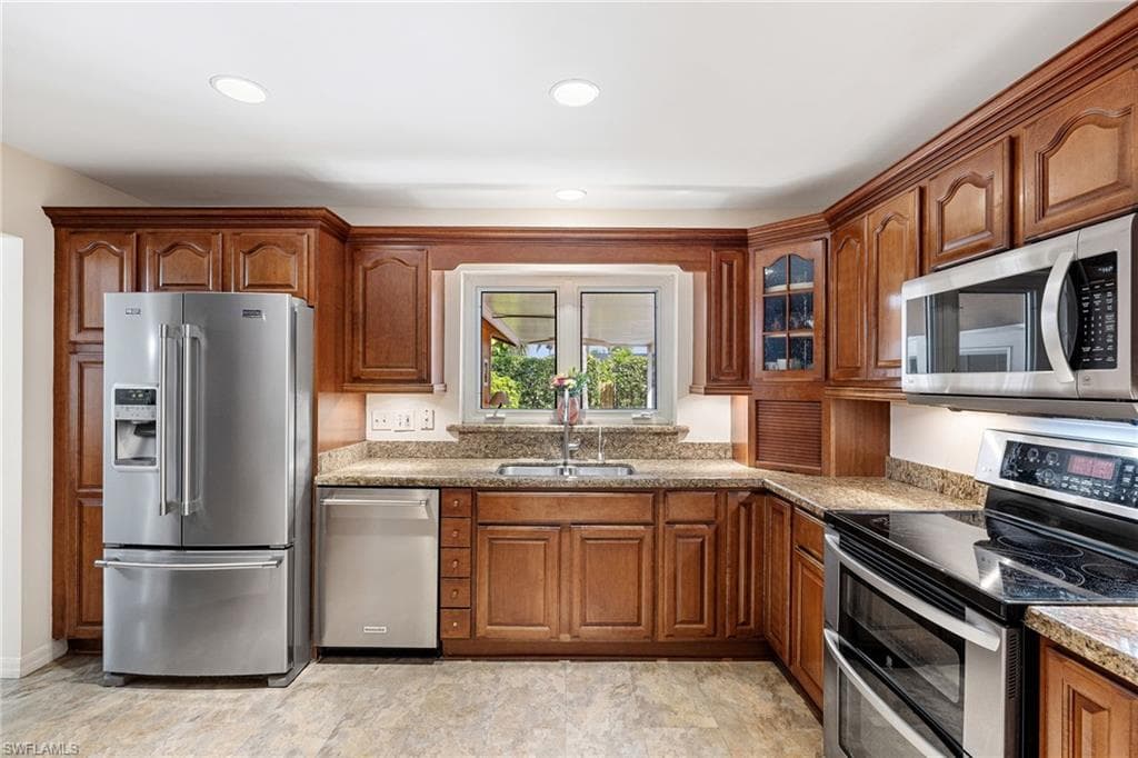 1233 12th Ave N, Naples, FL 34102-14