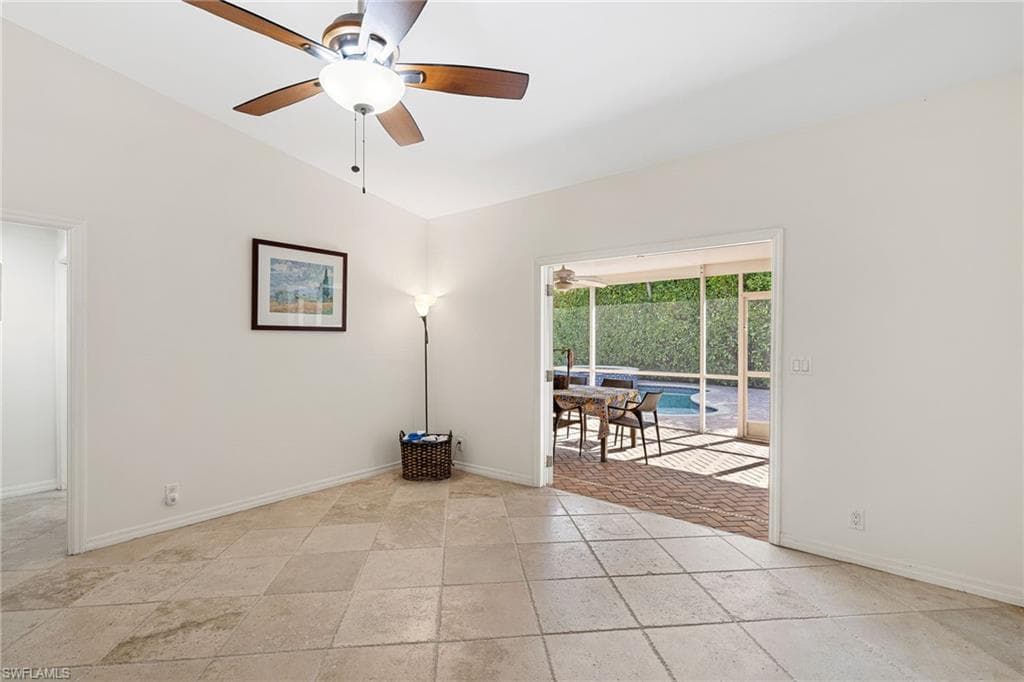 1233 12th Ave N, Naples, FL 34102-20