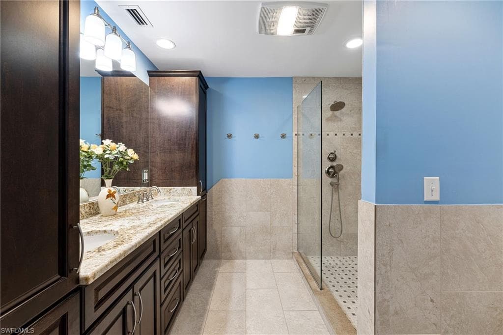 1233 12th Ave N, Naples, FL 34102-24