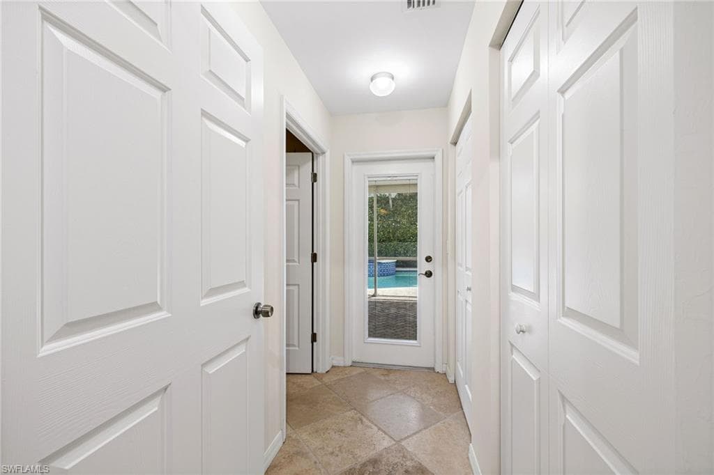 1233 12th Ave N, Naples, FL 34102-35