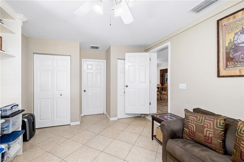 1233 12th Ave N, Naples, FL 34102-38