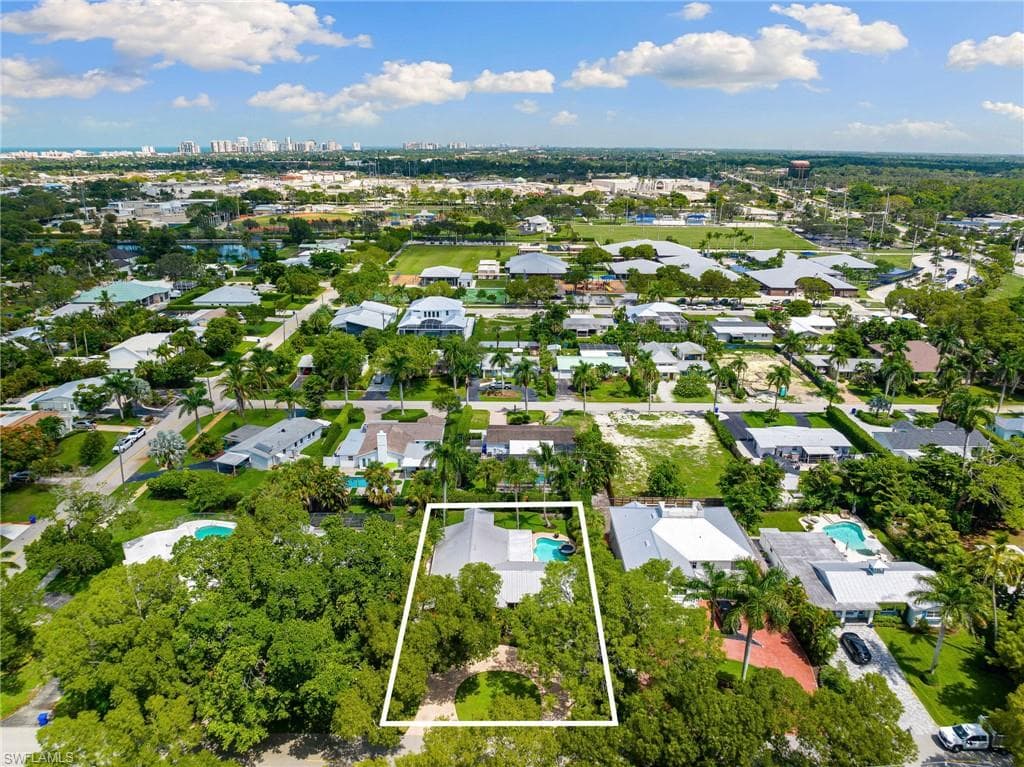 1233 12th Ave N, Naples, FL 34102-50