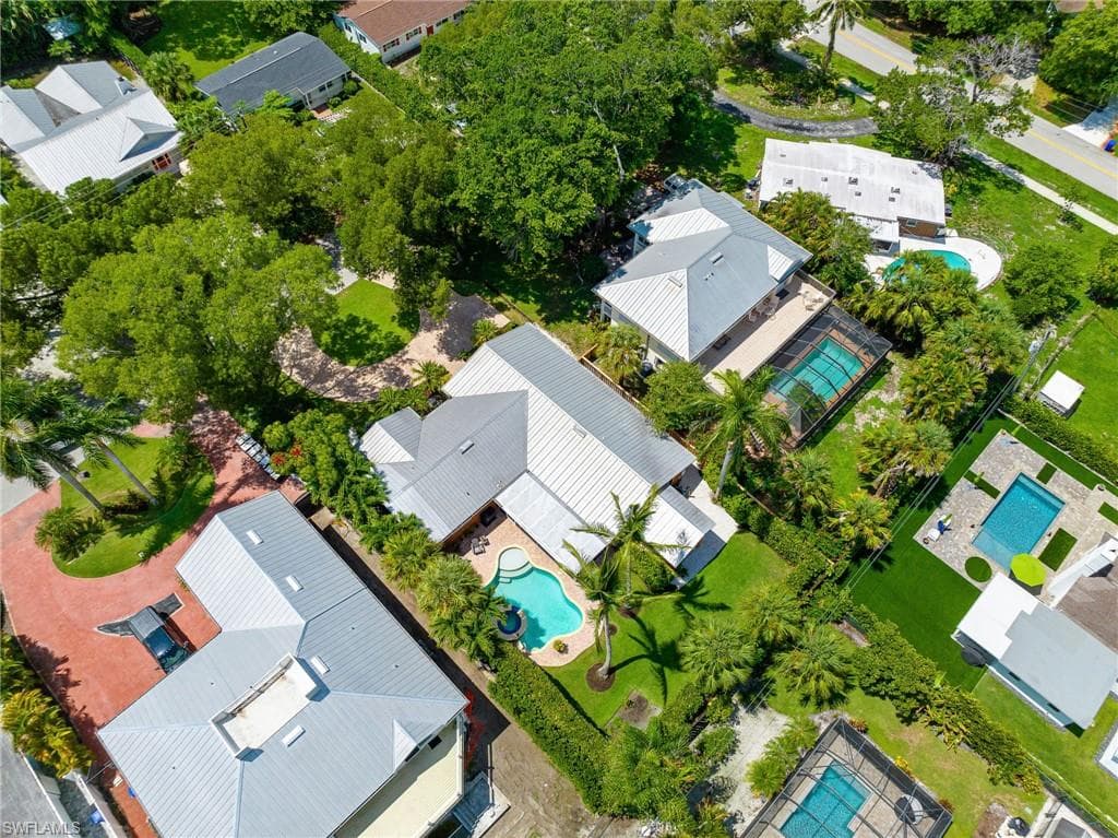 1233 12th Ave N, Naples, FL 34102-51