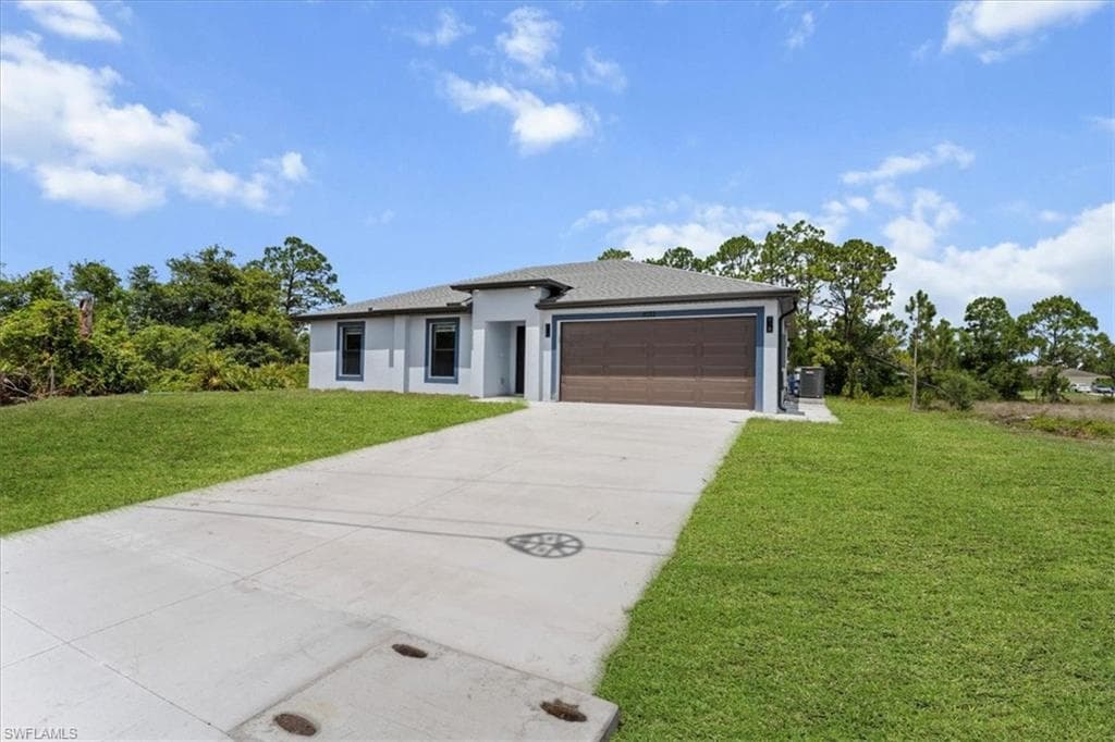 1032 Maxwell Ave S, Lehigh Acres, FL 33974-3