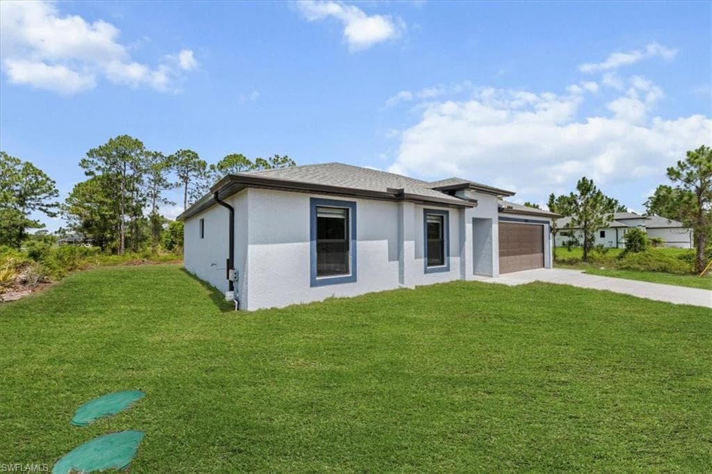 1032 Maxwell Ave S, Lehigh Acres, FL 33974-5