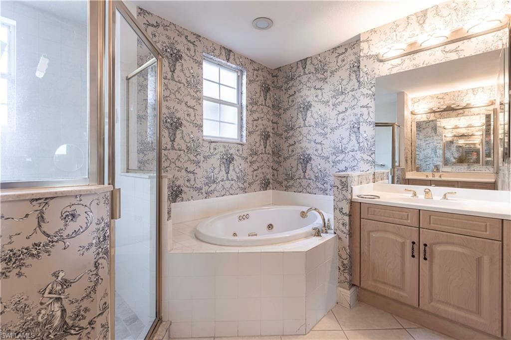 793 Regency Reserve Cir 4501, Naples, FL 34119-25