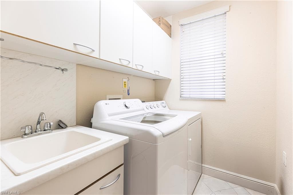 793 Regency Reserve Cir 4501, Naples, FL 34119-27