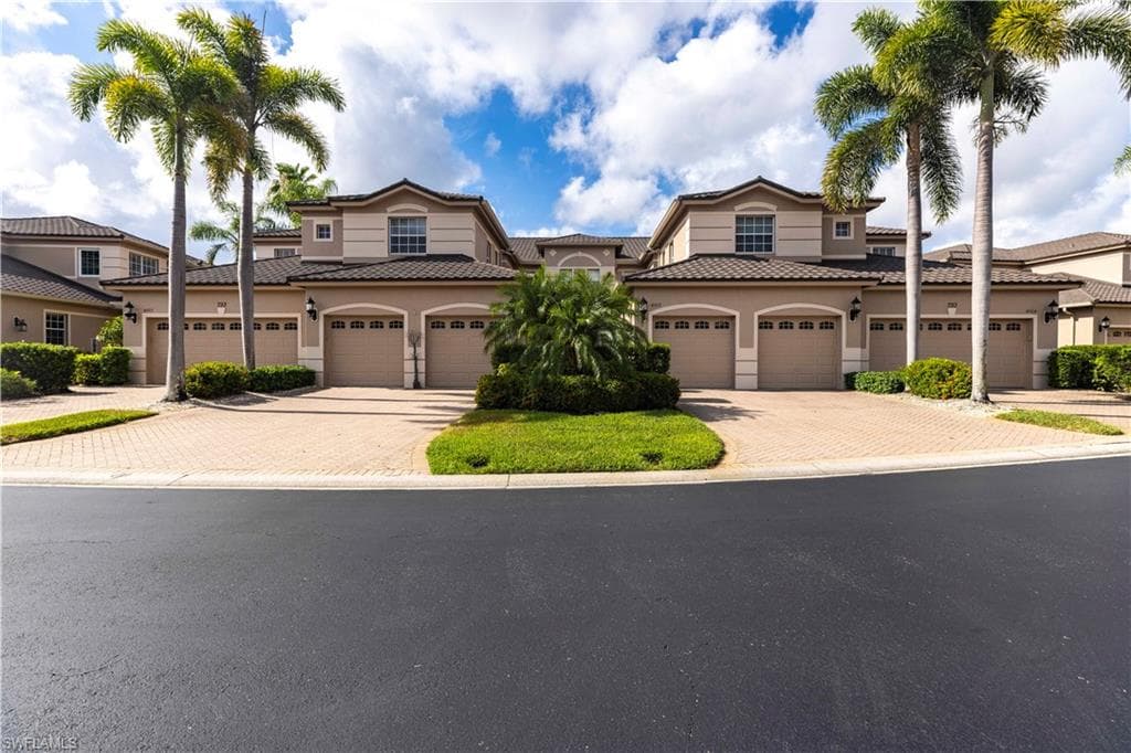 793 Regency Reserve Cir 4501, Naples, FL 34119-2