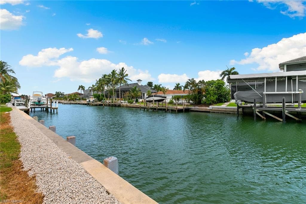 1173 Winterberry Dr, Marco Island, FL 34145-9