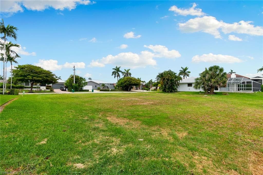 1173 Winterberry Dr, Marco Island, FL 34145-13