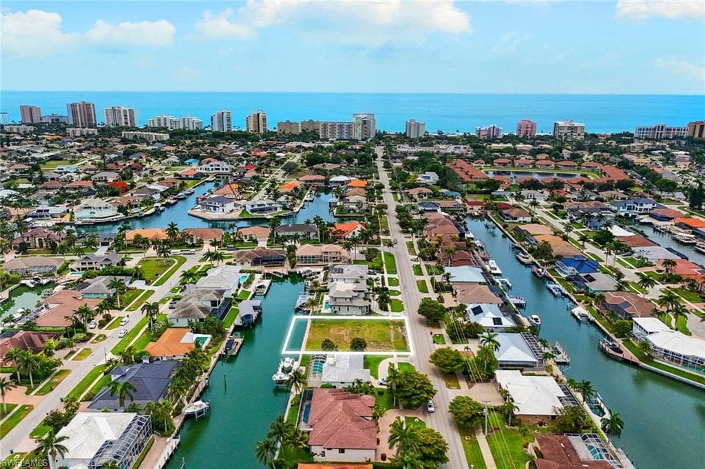 1173 Winterberry Dr, Marco Island, FL 34145-5